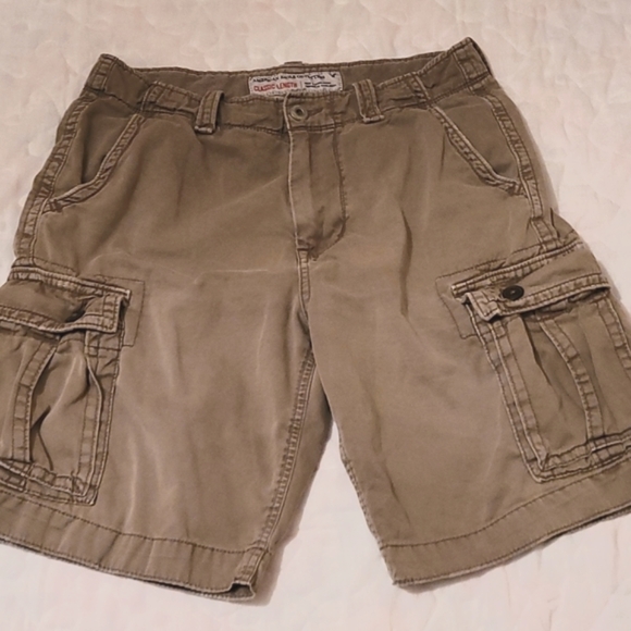 American Eagle Outfitters Other - American Eagle Outfitters classic length cargo shorts size 32